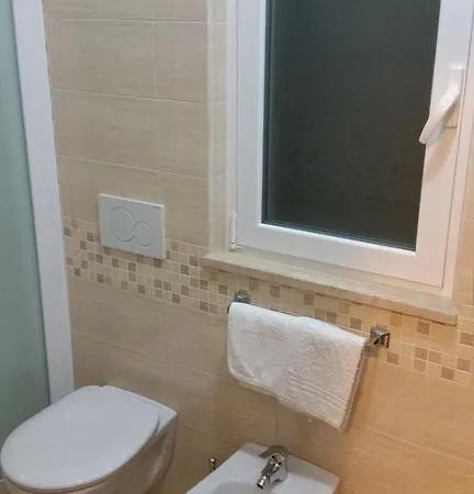 Freezone Bed & Breakfast 3*